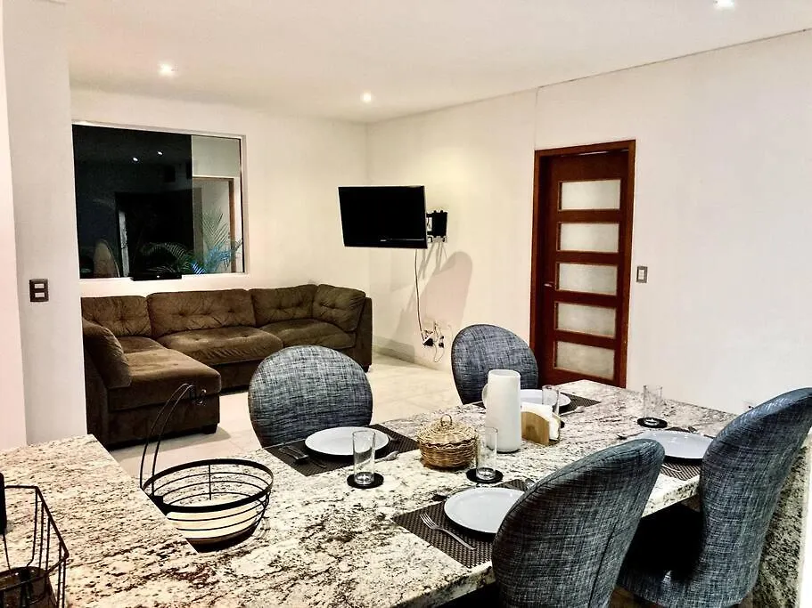 Vila Profile Cancún